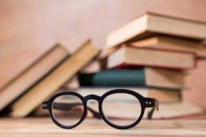 Test the Quality of Eyeglasses using Highly Advanced Polariscope
